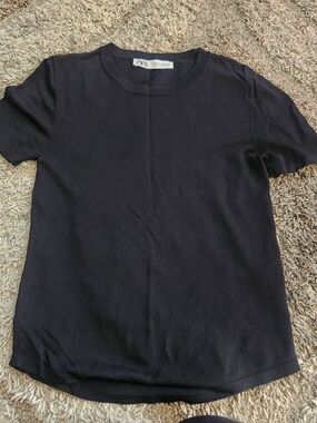 Zara Black Short-Sleeve Crewneck Viscose Blend Knit Tee Medium